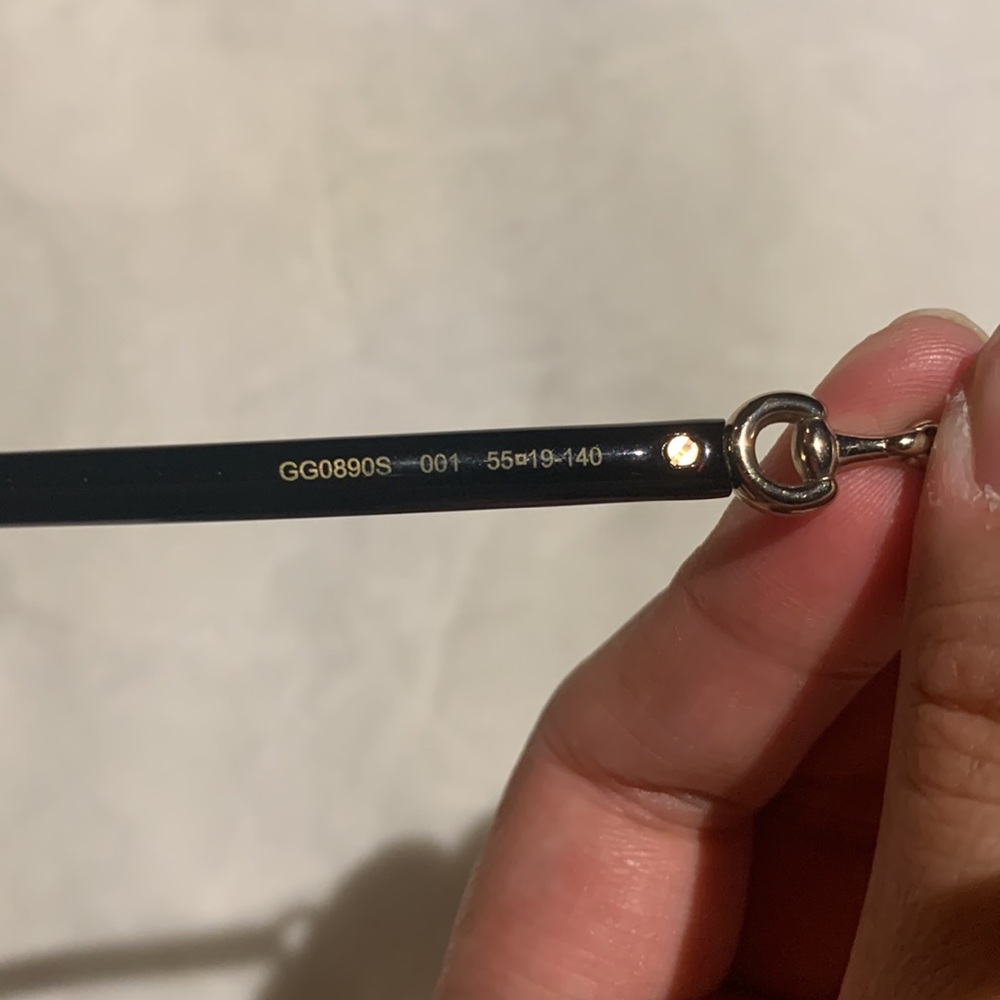 GUCCI, Sunglasses GG0890S, NWOT - Picture 12 of 14